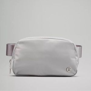 NWT Lululemon Everywhere Belt Bag - silver